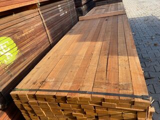 Ca. 102x Guyana Teak Planken Fijnbezaagd, 31x80mm, lengte 430cm